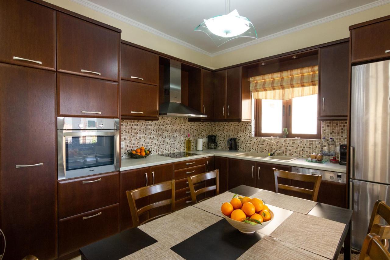 Katerina & Elia'S Family House Apartment Leonidio Bagian luar foto