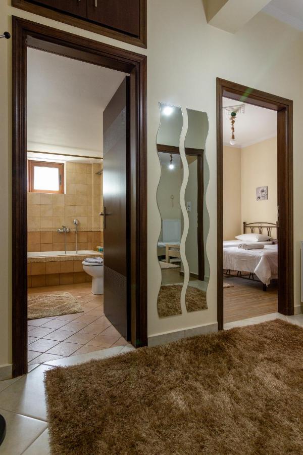 Katerina & Elia'S Family House Apartment Leonidio Bagian luar foto